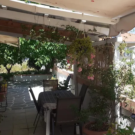 Ralloy Hoyse Sami (Kefalonia)