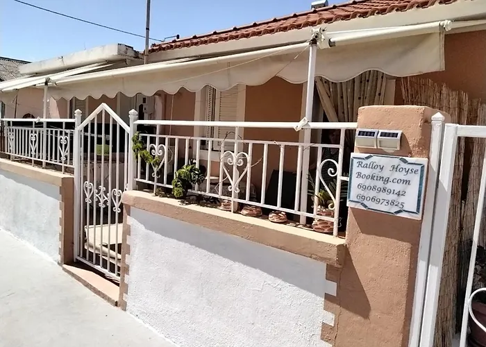 بيت للعطل Ralloy Hoyse